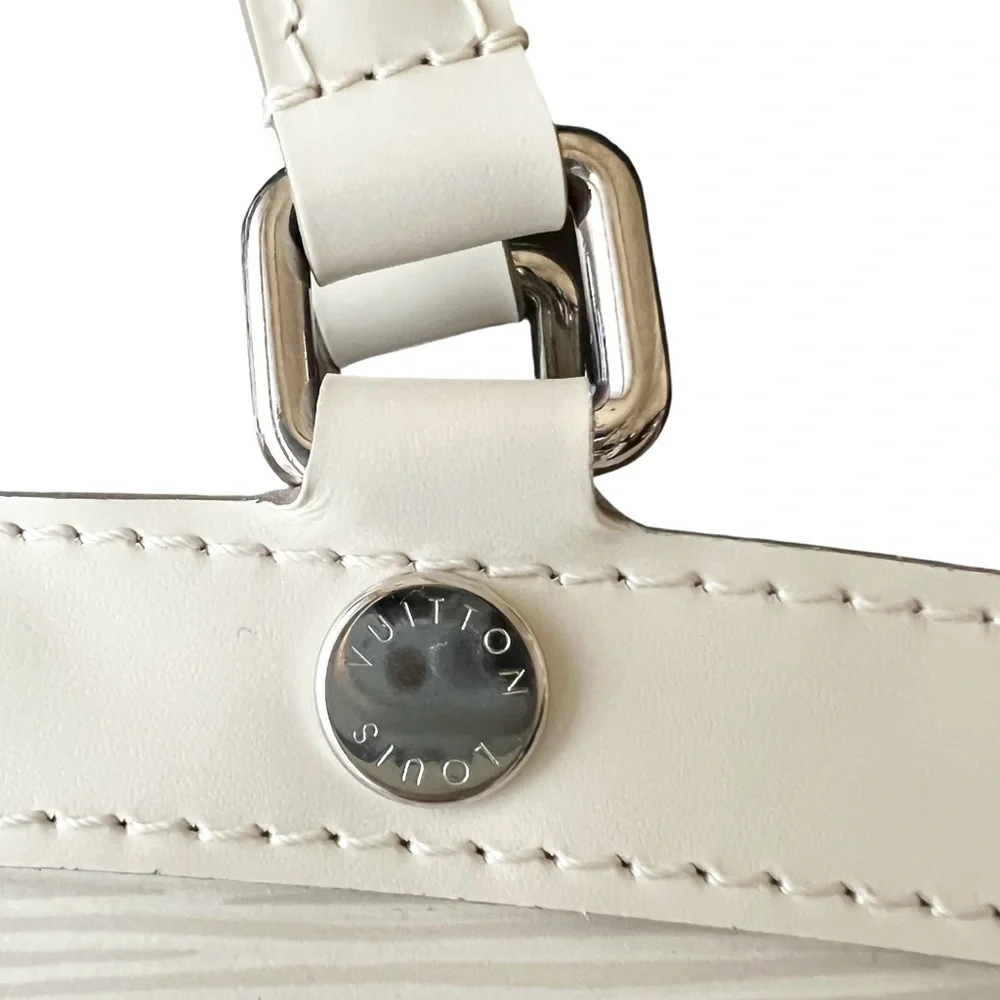 🆕💗LOUIS VUITTON Brea Tote MM Ivory Epi Leather Silve-Tone Hardware • NIB